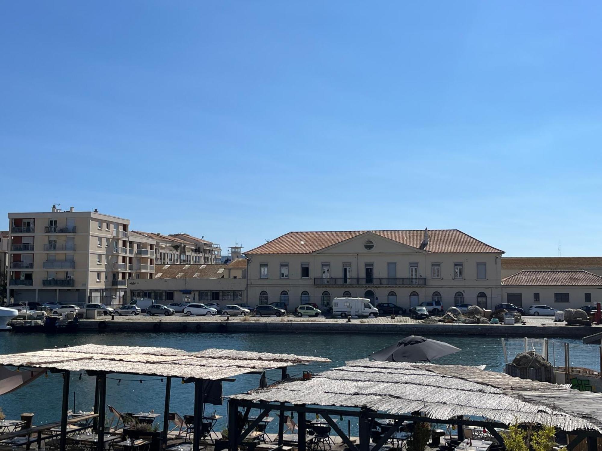 L'Appartement Sur Quai - En Face De La Criee Sète Zewnętrze zdjęcie